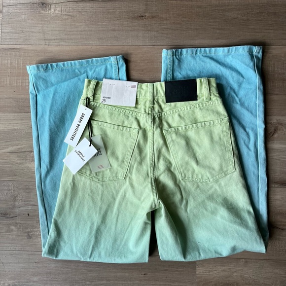 New Urban Outfitters Ombré Jeans - Picture 5 of 8